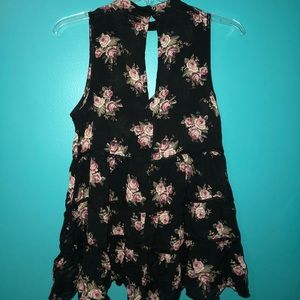 American Eagle: Black Floral Pattern Blouse